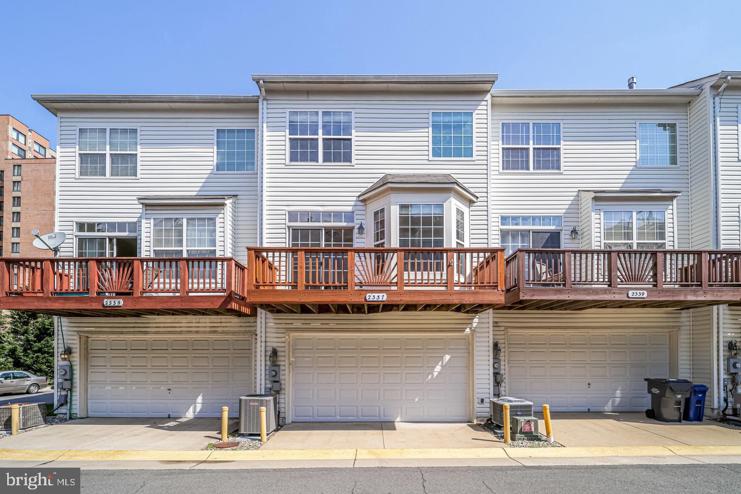 2337 Huntington Station COURT