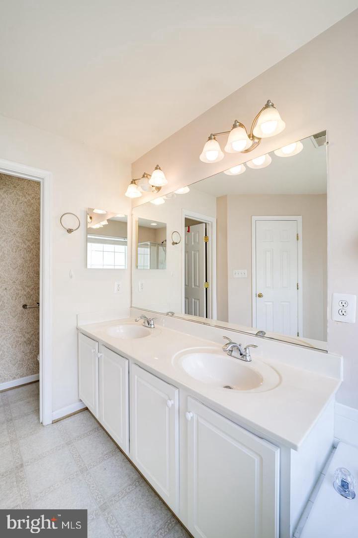 2337 Huntington Station COURT