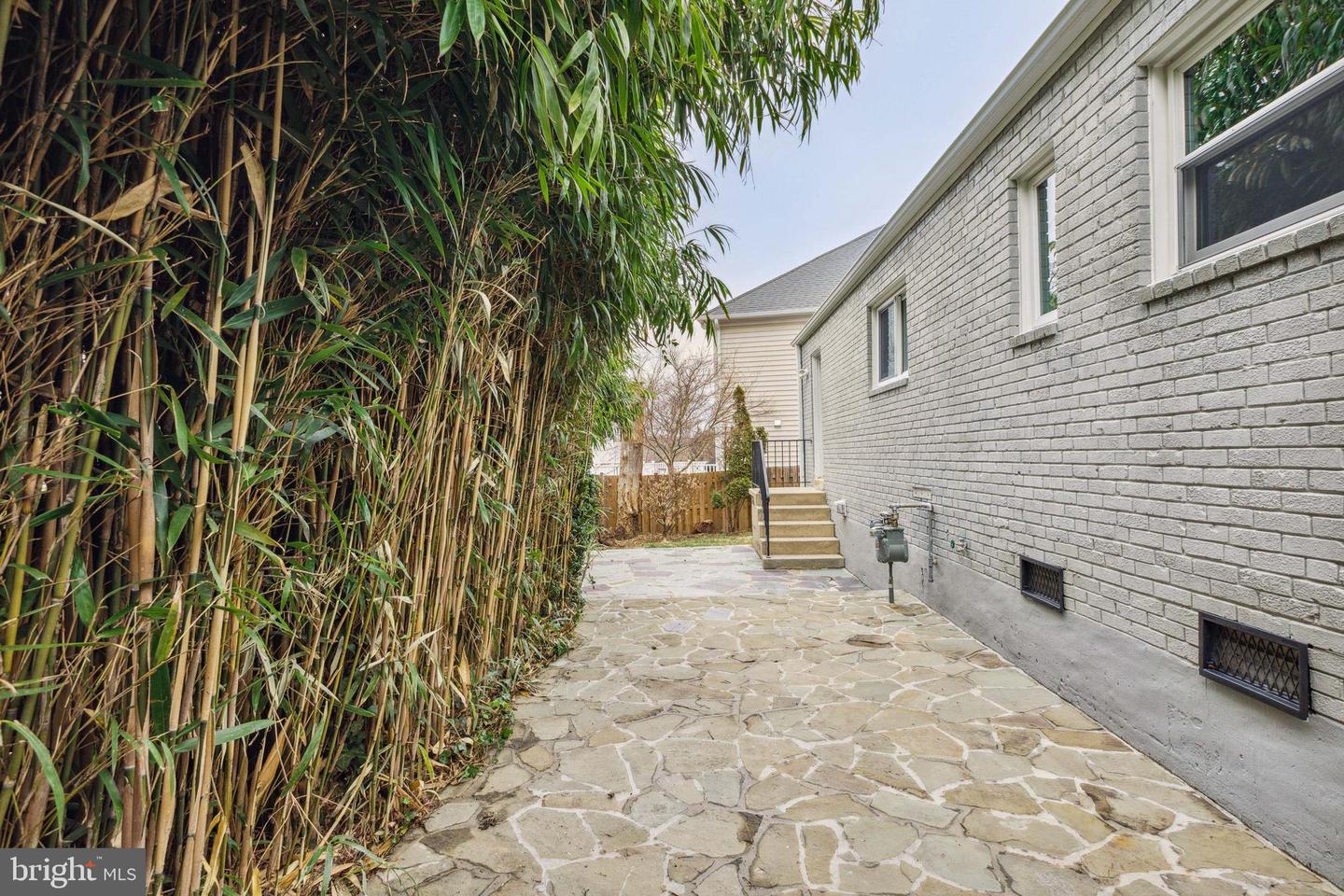 3018 Graham ROAD