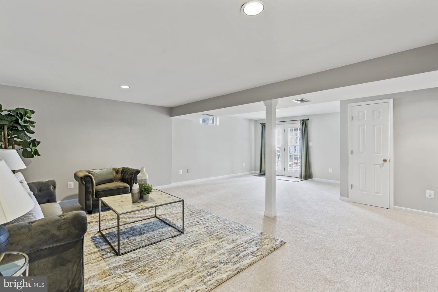 5905 Hollow Oak COURT