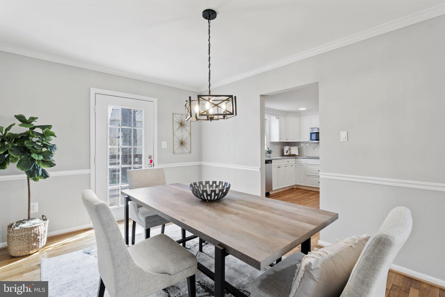 5905 Hollow Oak COURT