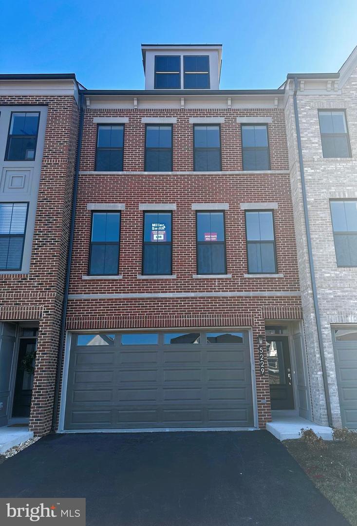 5229 Ridgeview Retreat DRIVE