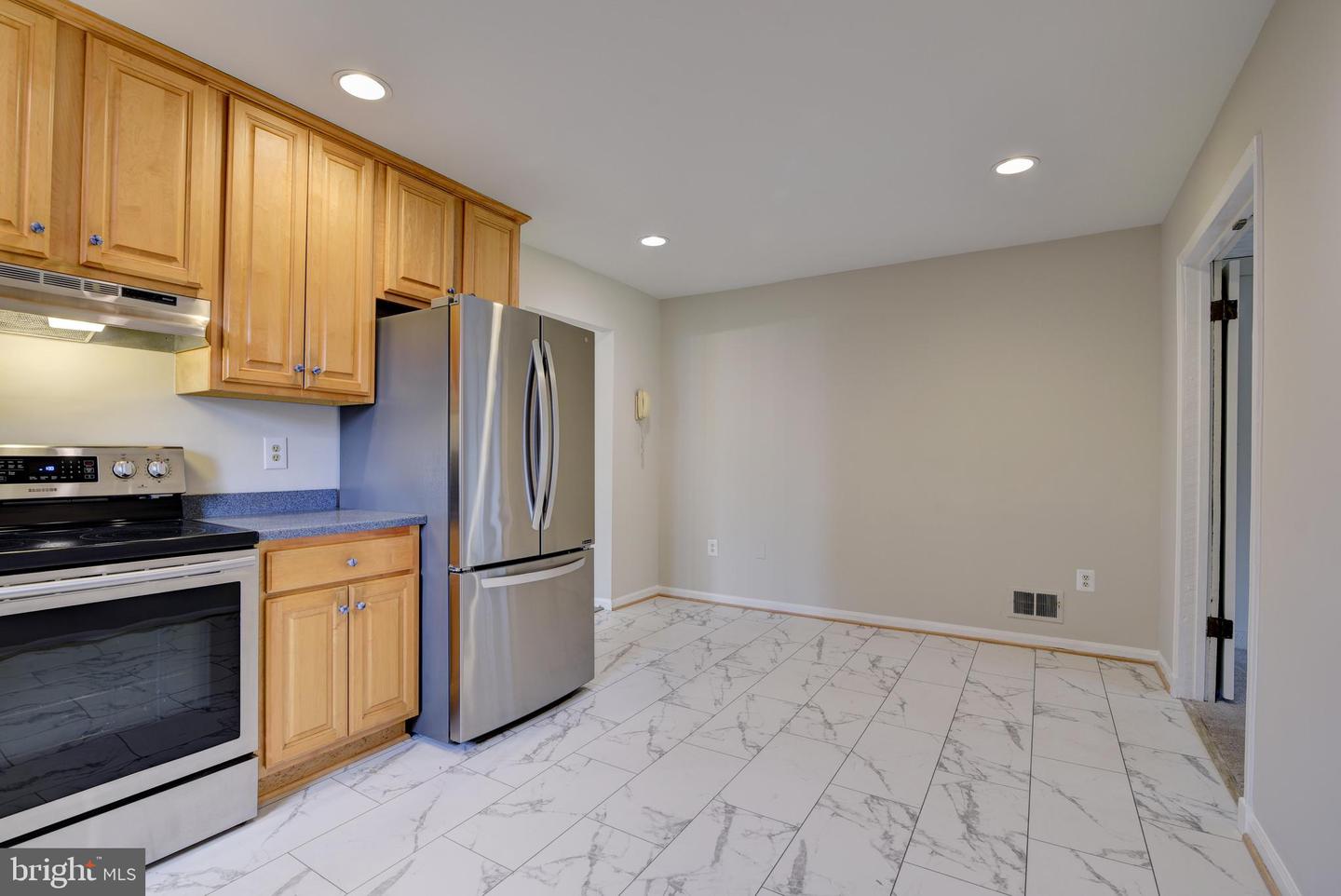1706 Fantasia CIRCLE