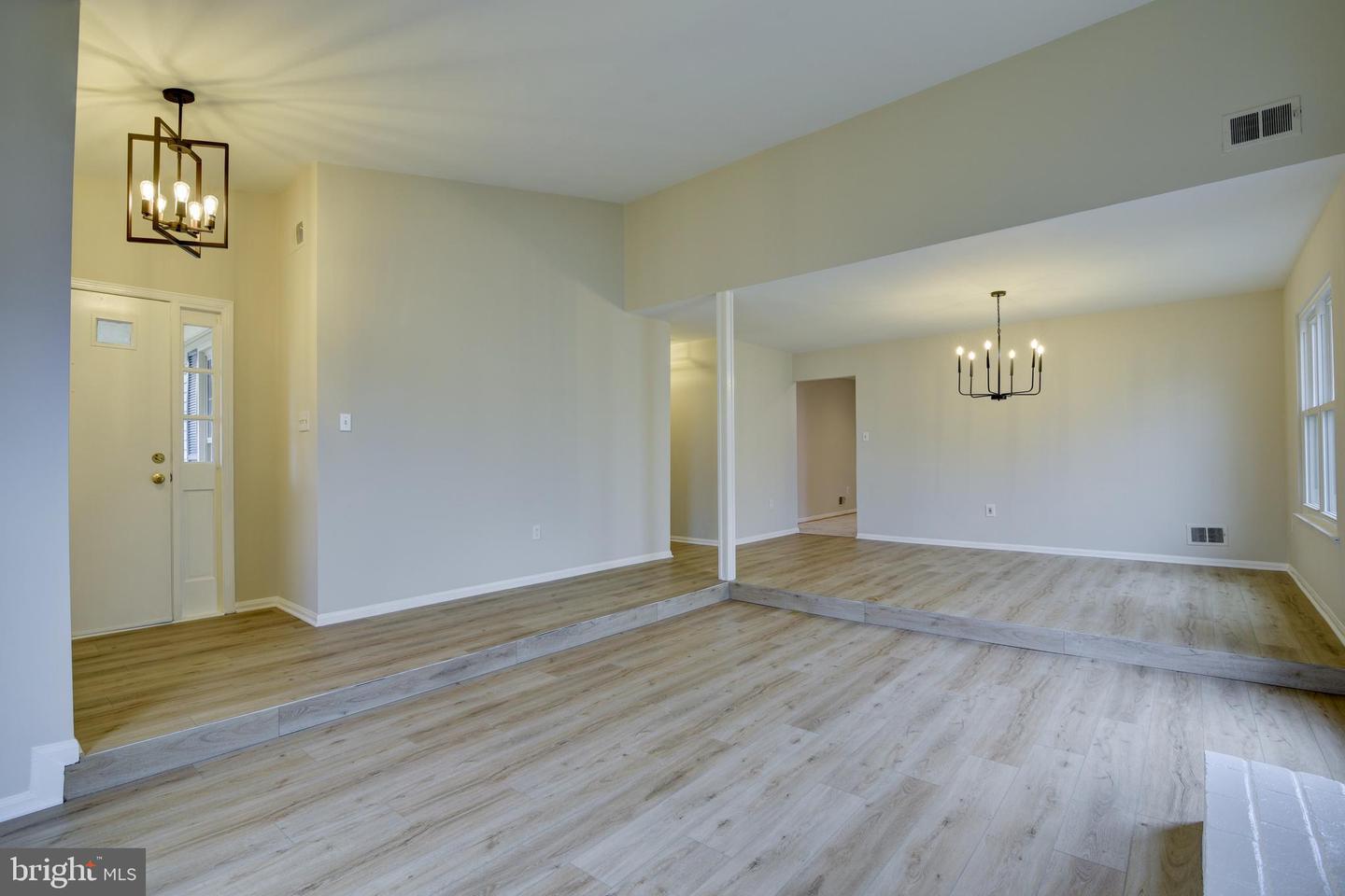 1706 Fantasia CIRCLE