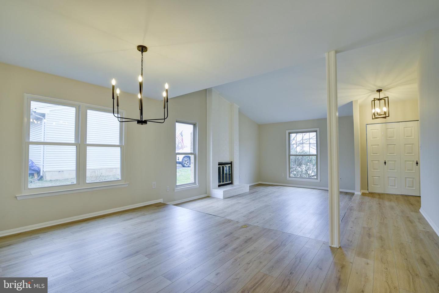 1706 Fantasia CIRCLE
