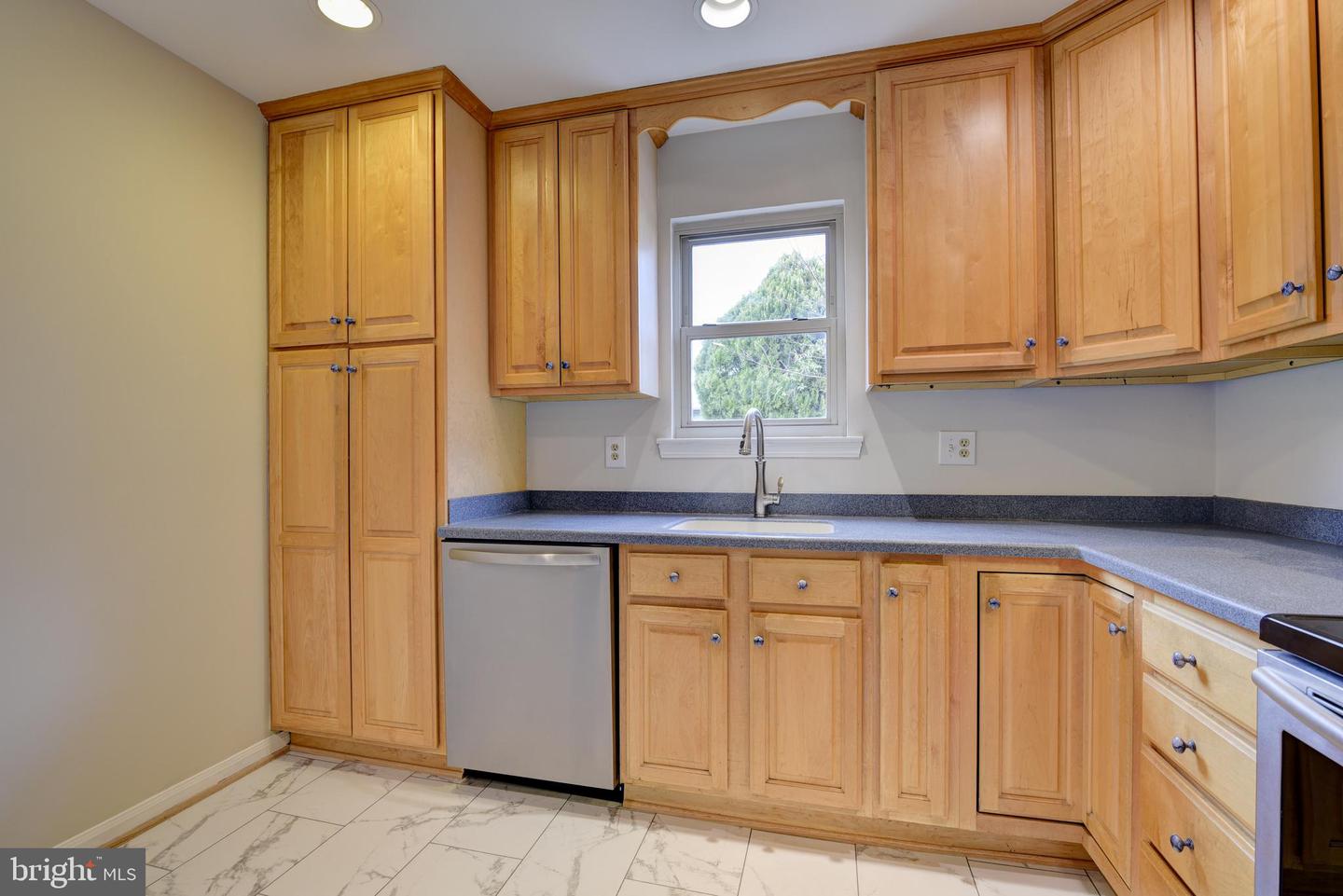 1706 Fantasia CIRCLE