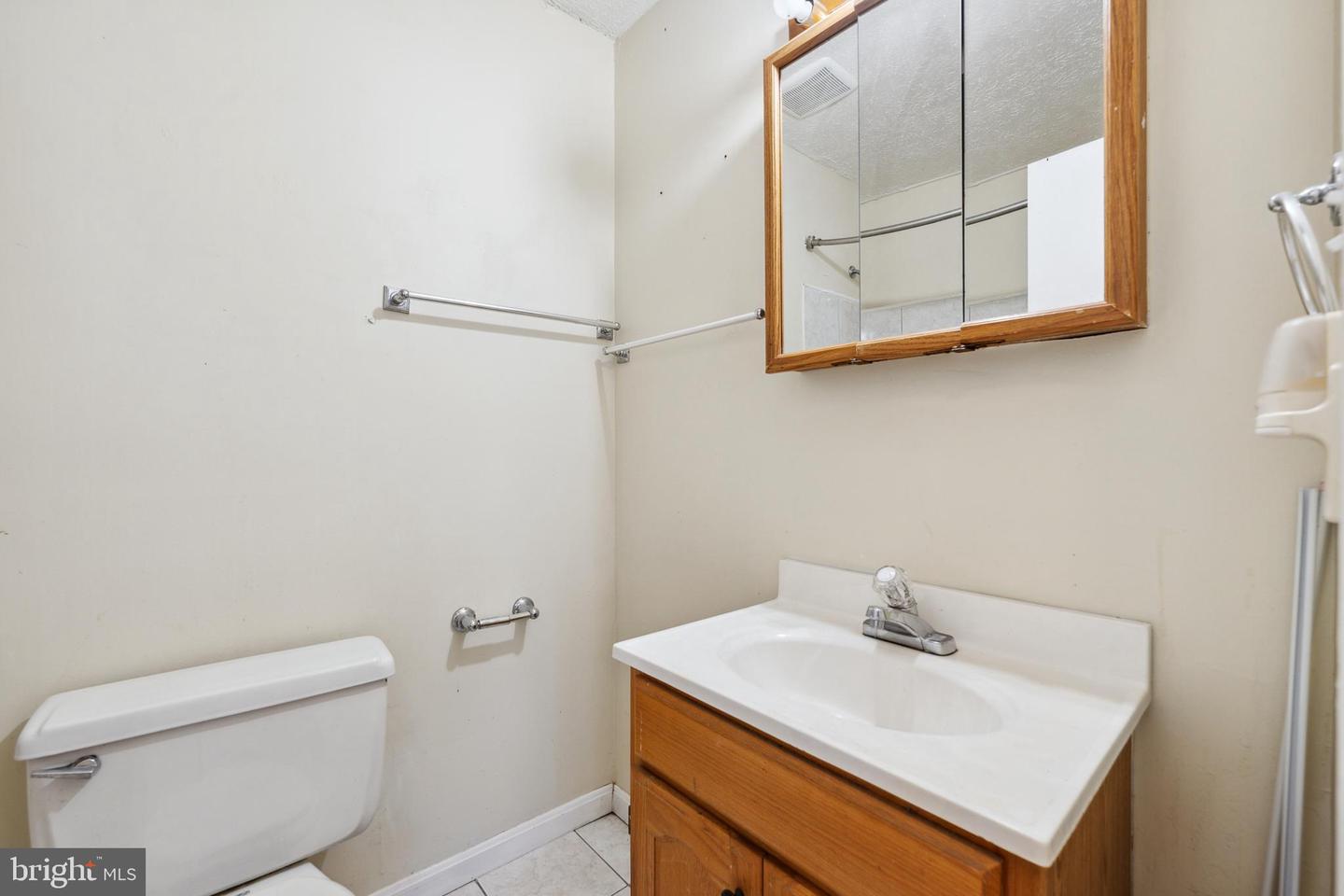 2227 Sanibel DRIVE