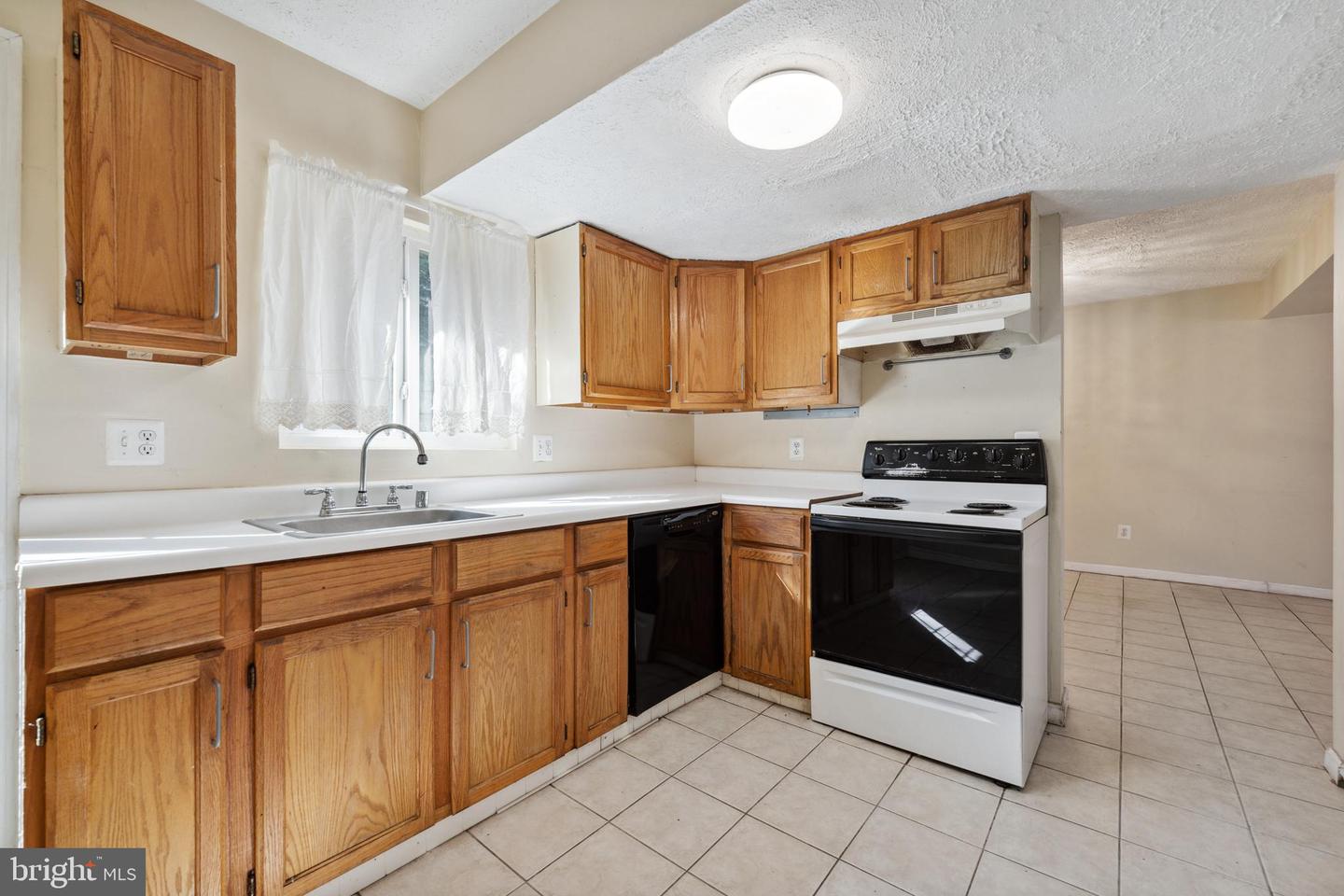 2227 Sanibel DRIVE