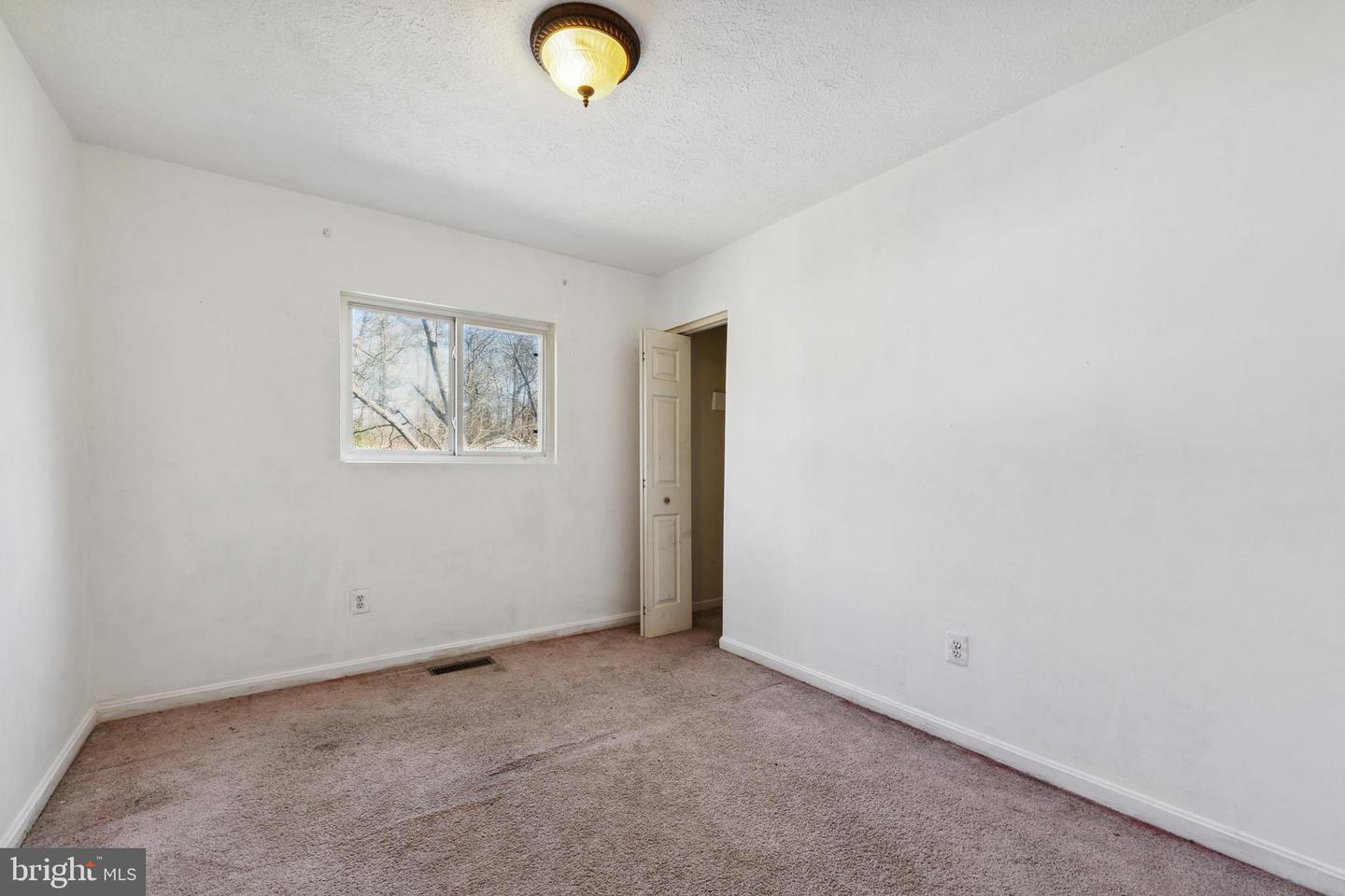 2227 Sanibel DRIVE