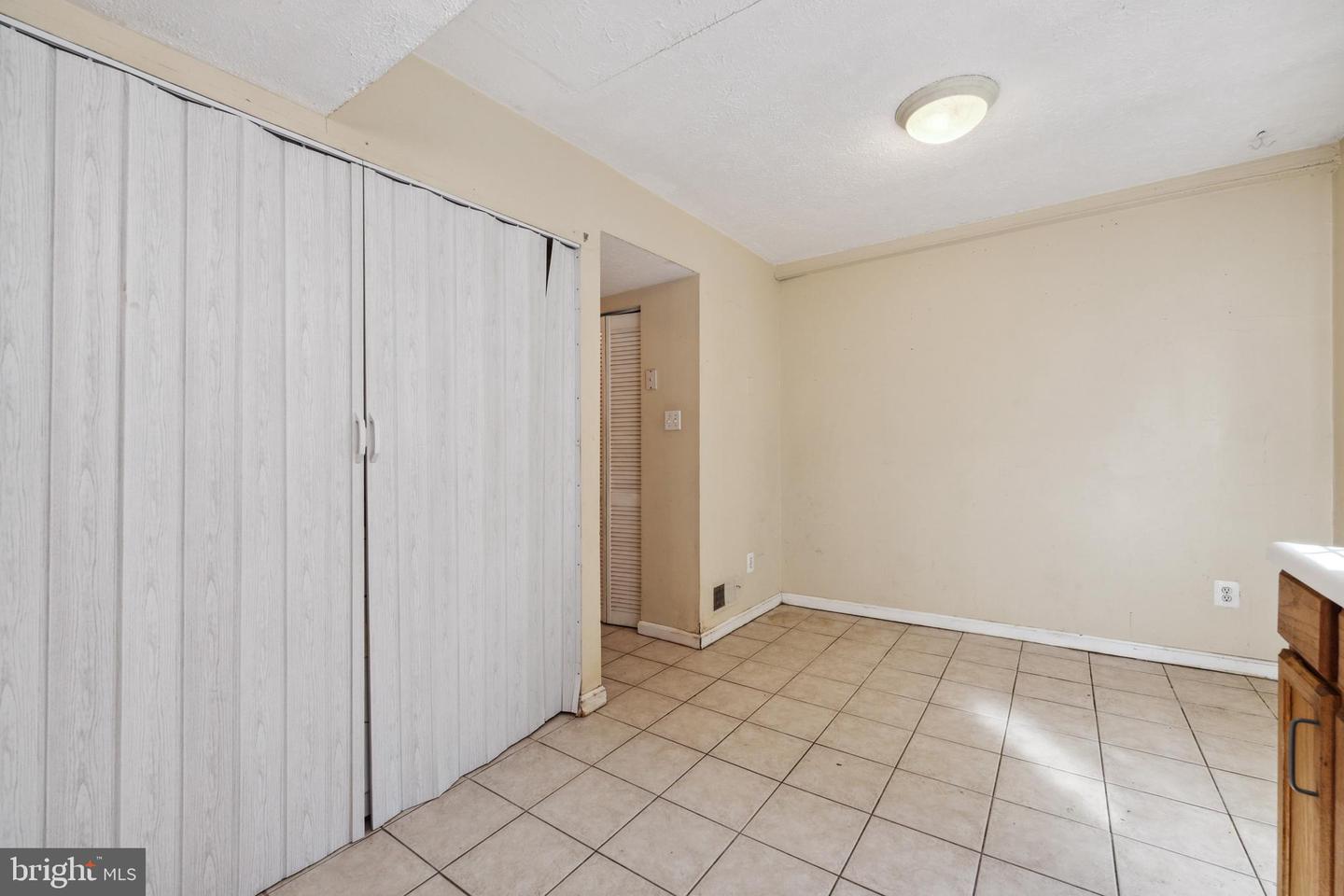 2227 Sanibel DRIVE