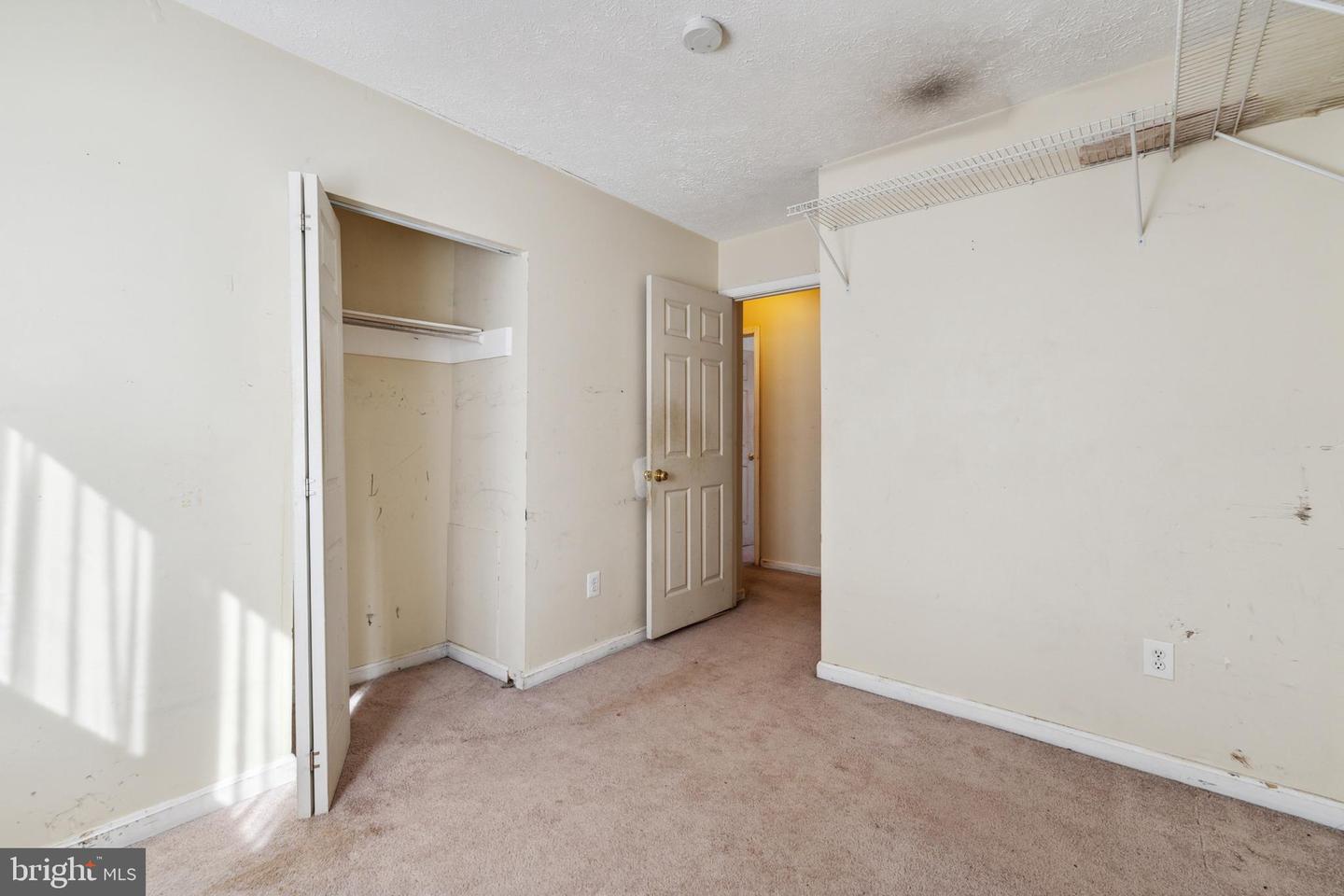 2227 Sanibel DRIVE