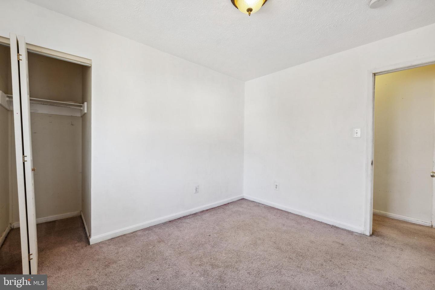 2227 Sanibel DRIVE