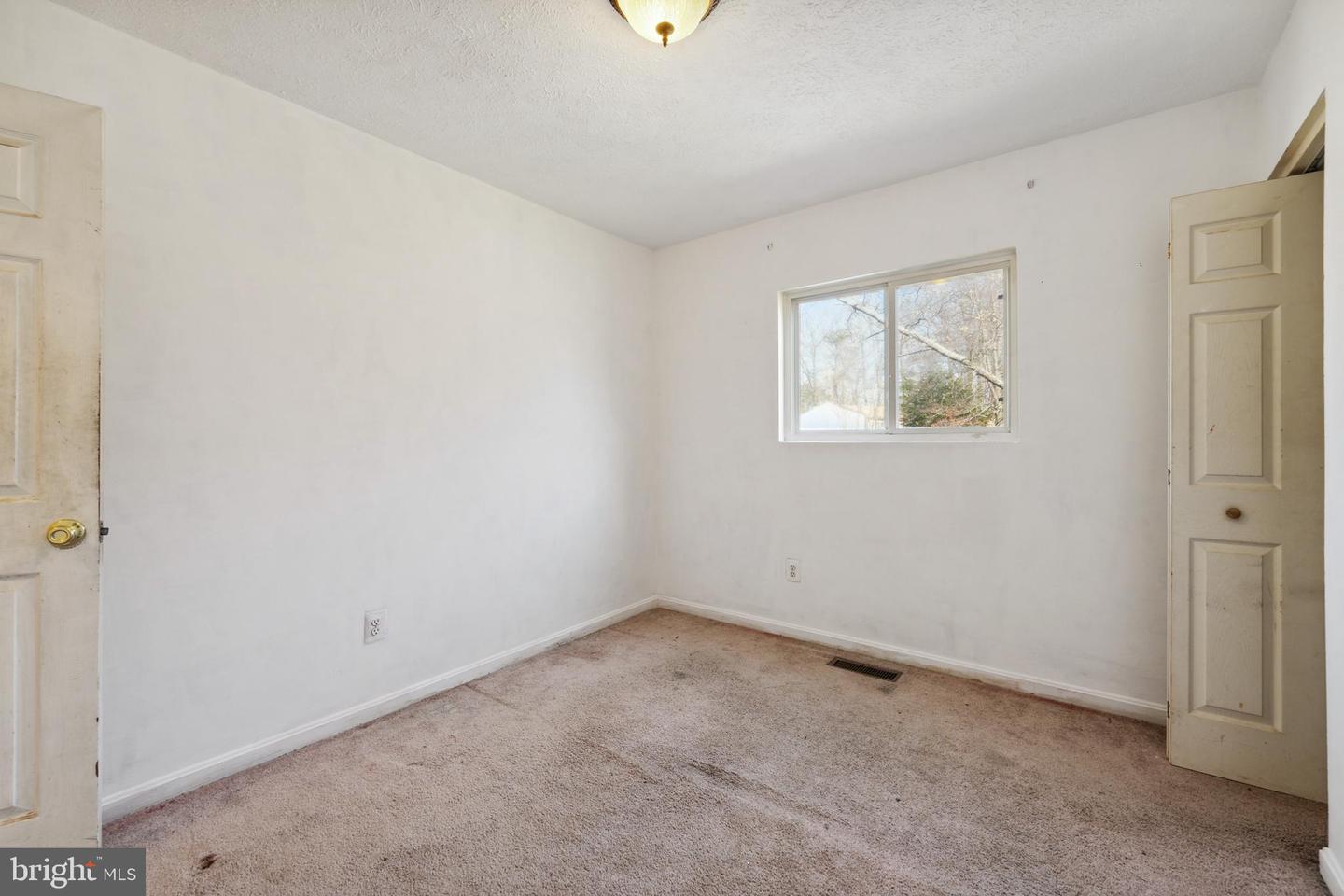 2227 Sanibel DRIVE