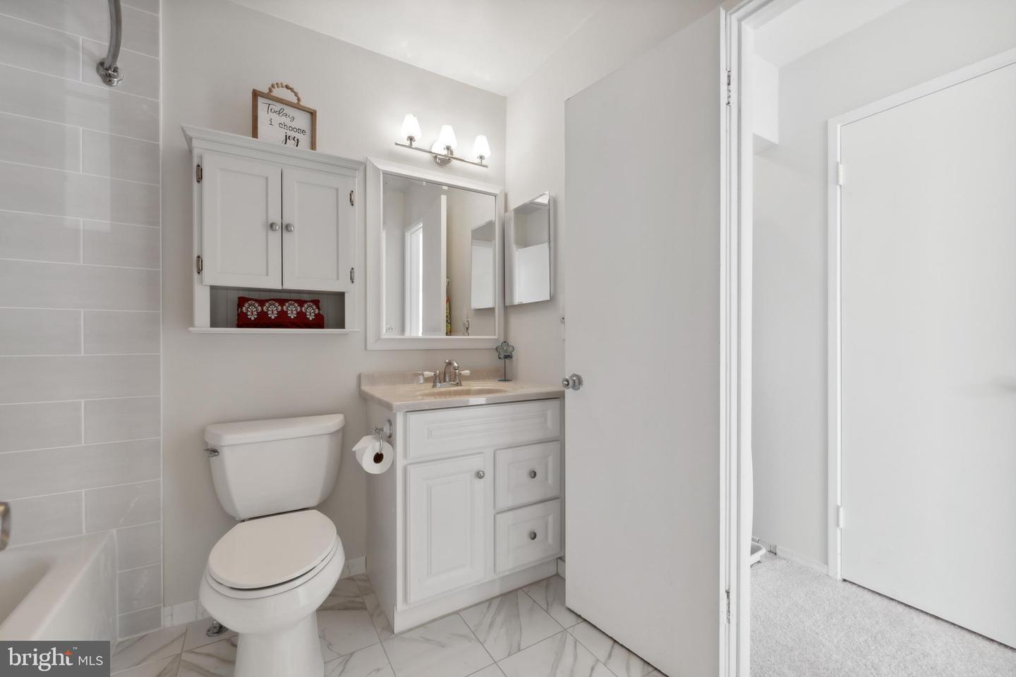 7822 Harrowgate CIRCLE Unit: D