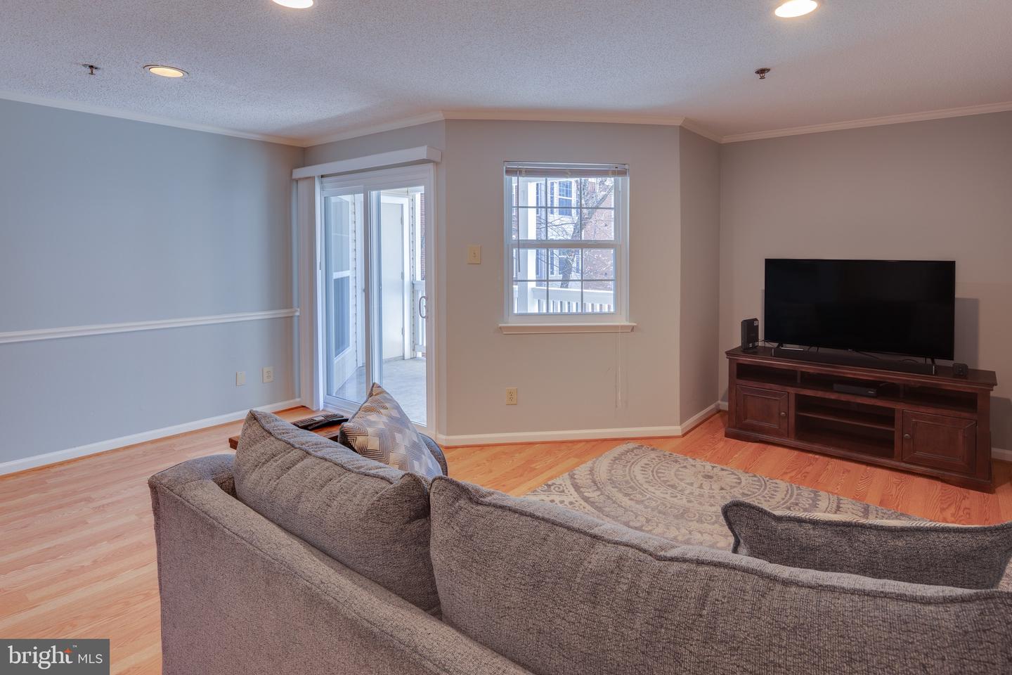 1524 Lincoln WAY Unit: 200