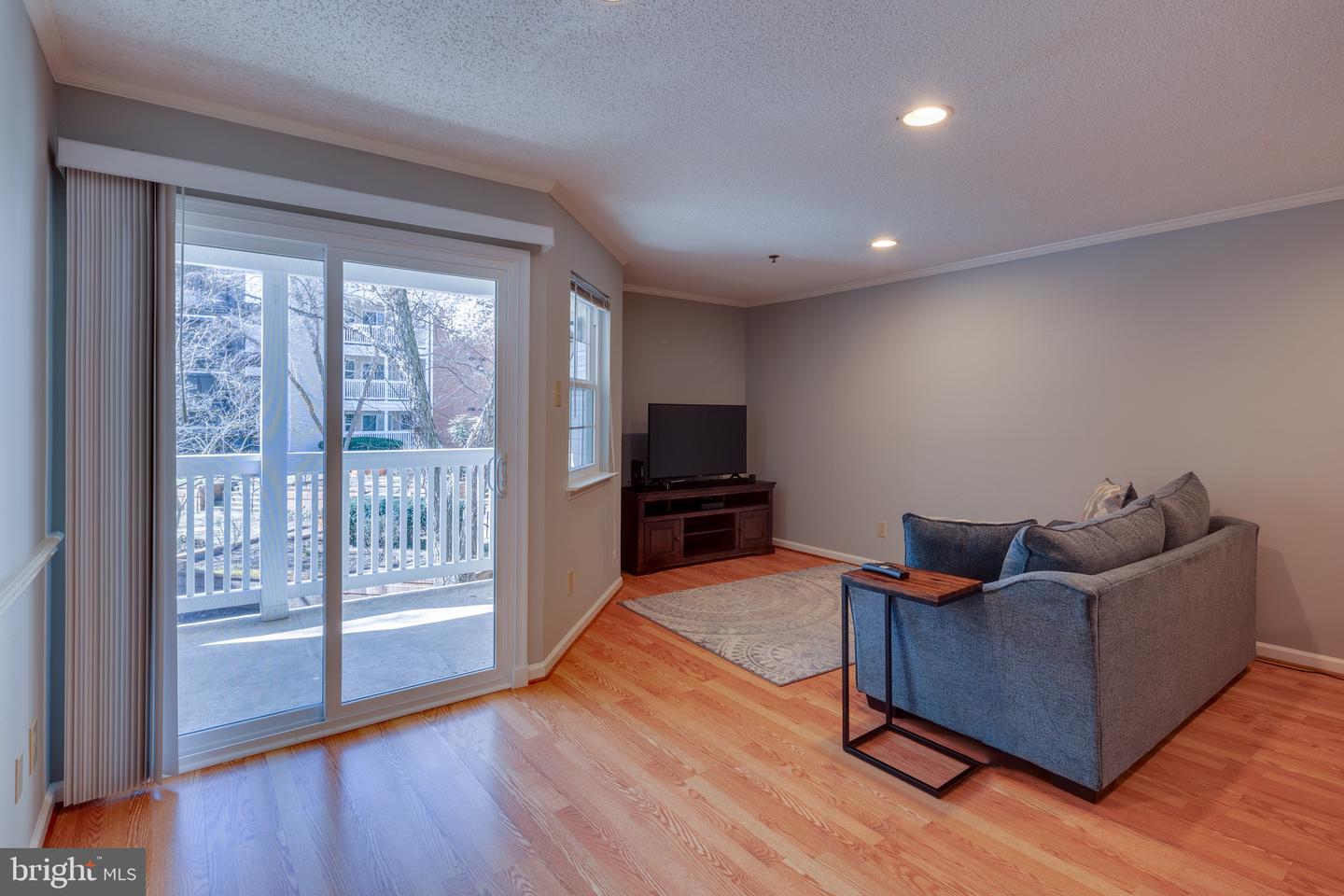 1524 Lincoln WAY Unit: 200