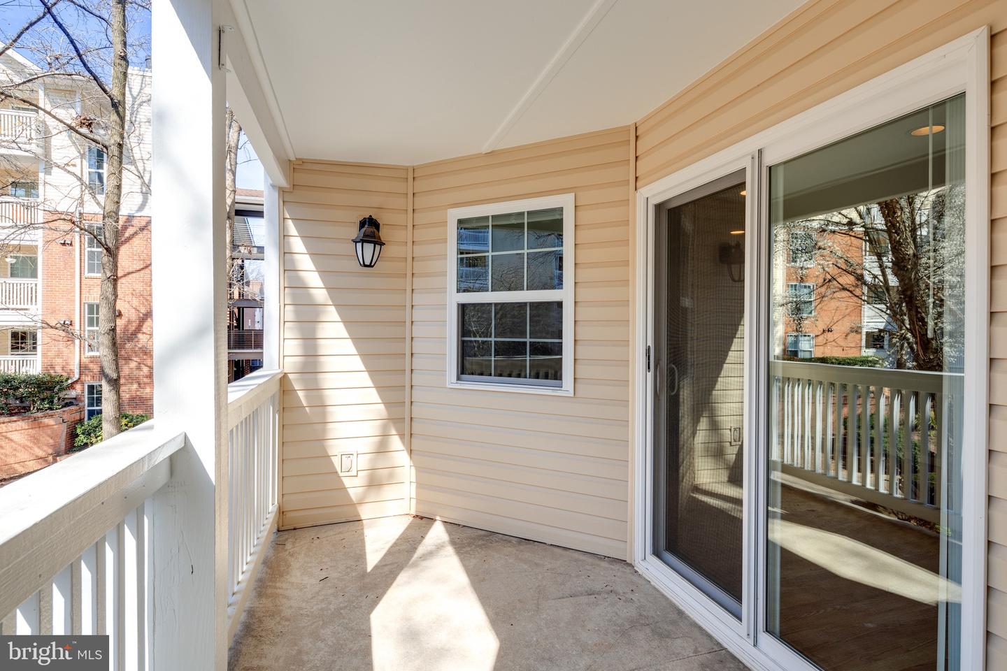 1524 Lincoln WAY Unit: 200
