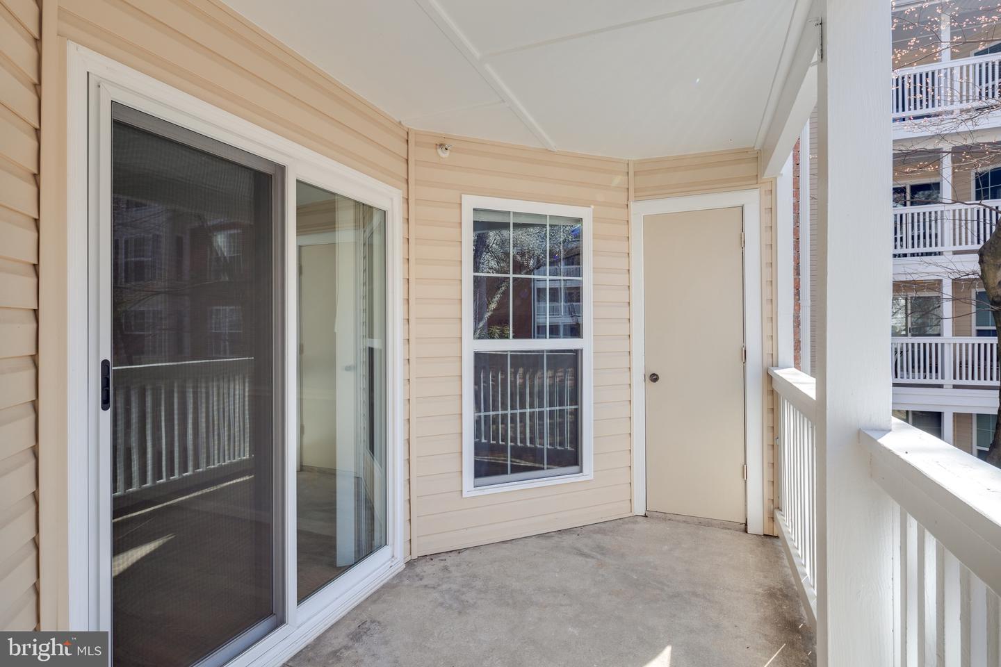 1524 Lincoln WAY Unit: 200