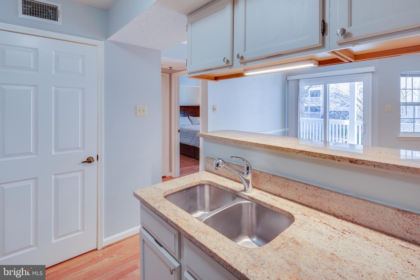 1524 Lincoln WAY Unit: 200