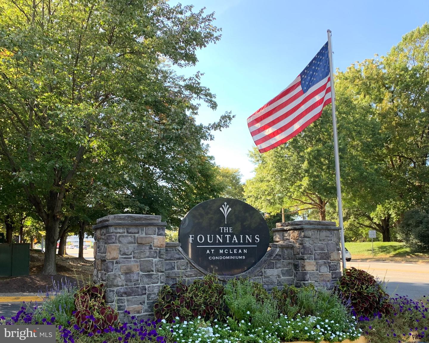 1524 Lincoln WAY Unit: 200