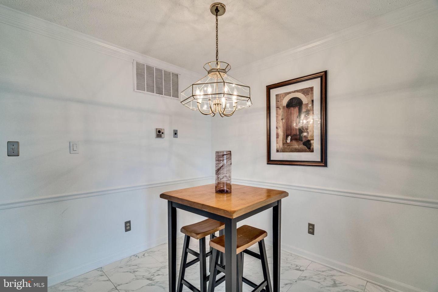 3113 Patrick Henry Unit: 533
