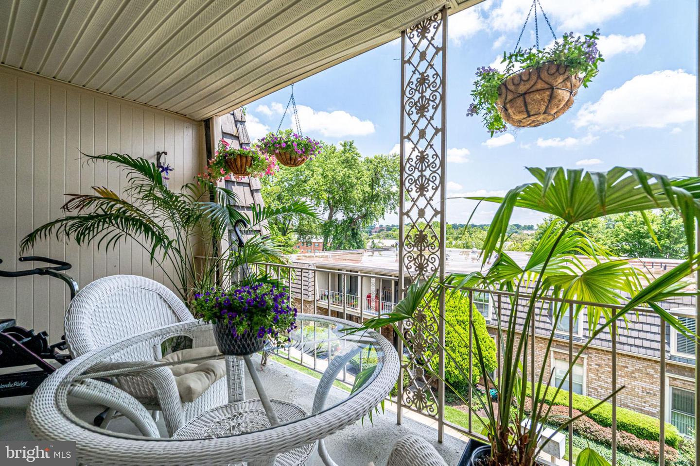 3113 Patrick Henry Unit: 533