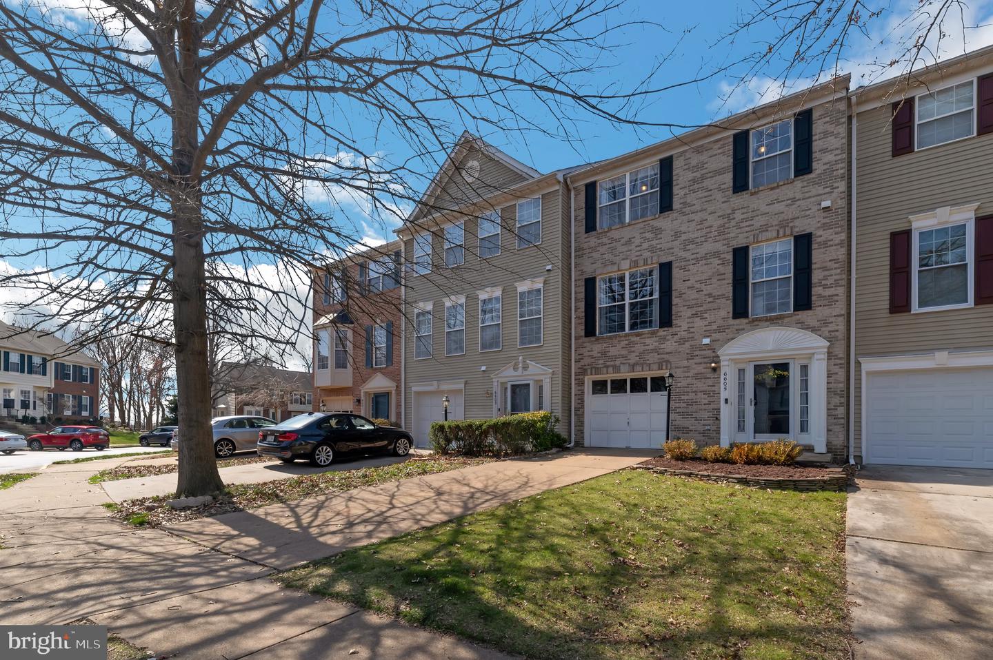 6605 Kelsey Point CIRCLE
