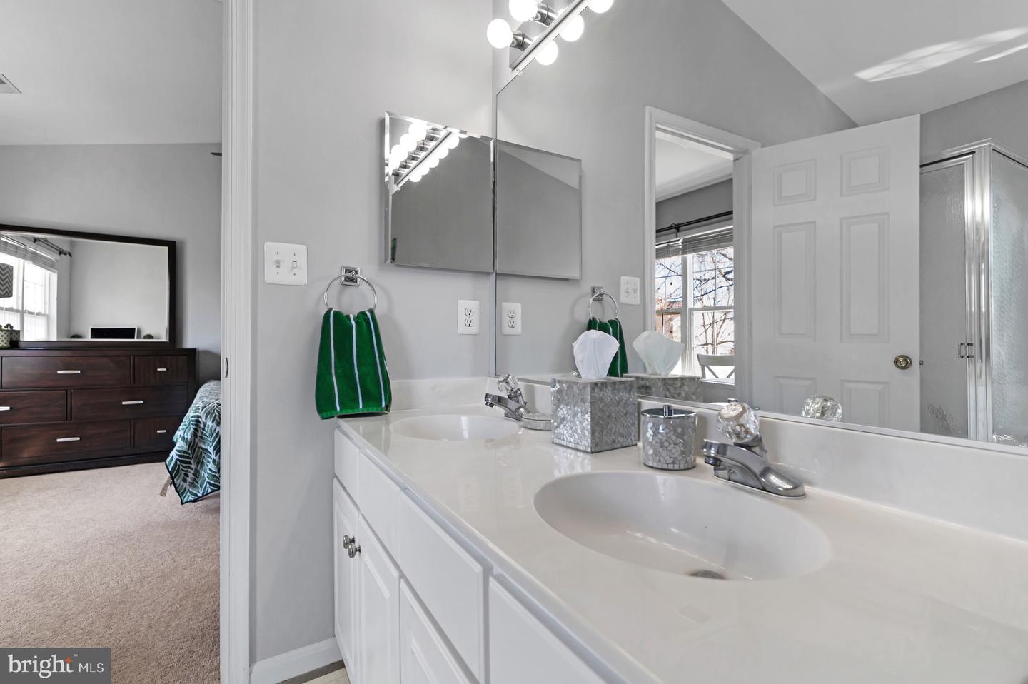 6605 Kelsey Point CIRCLE