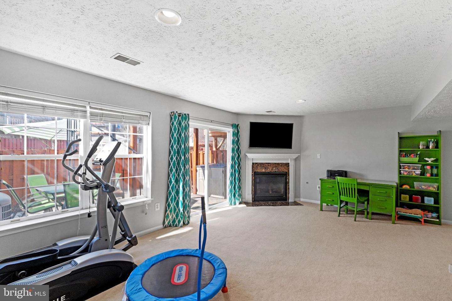 6605 Kelsey Point CIRCLE