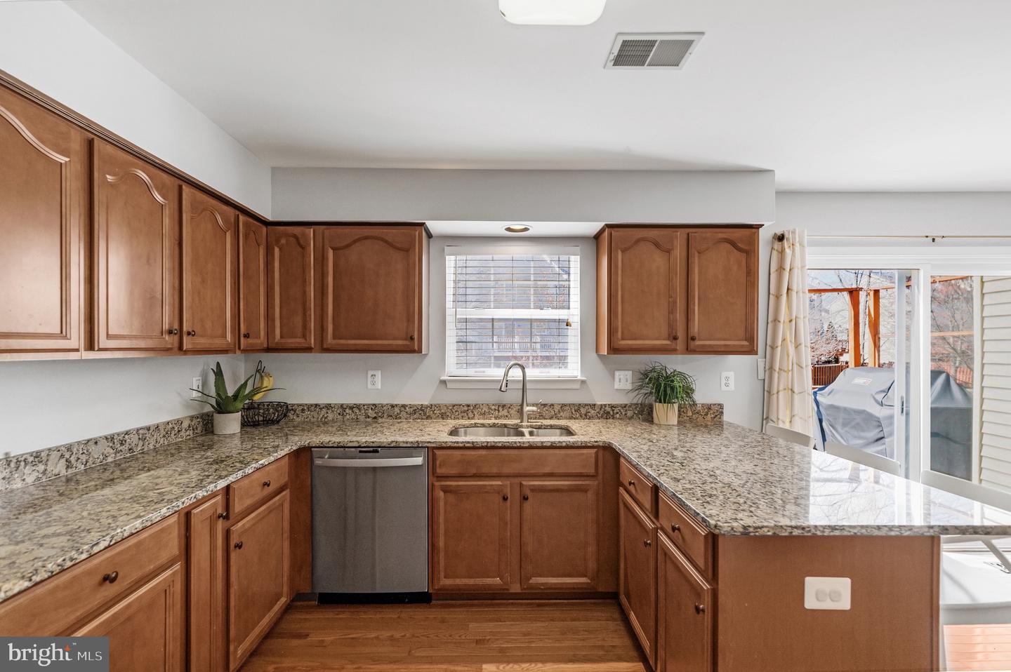 6605 Kelsey Point CIRCLE