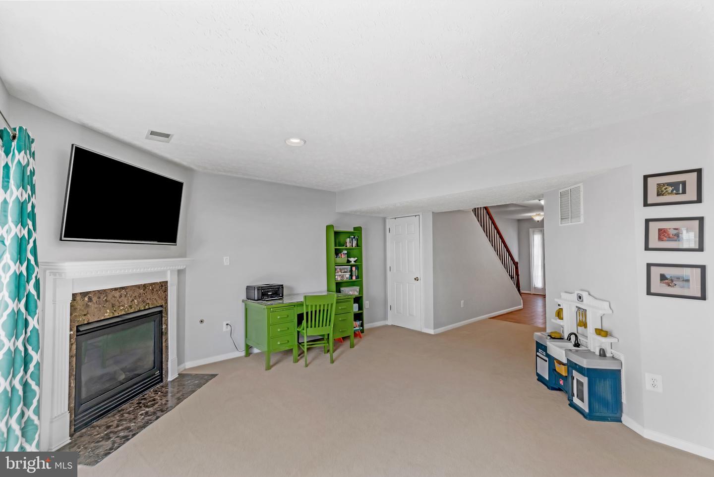 6605 Kelsey Point CIRCLE