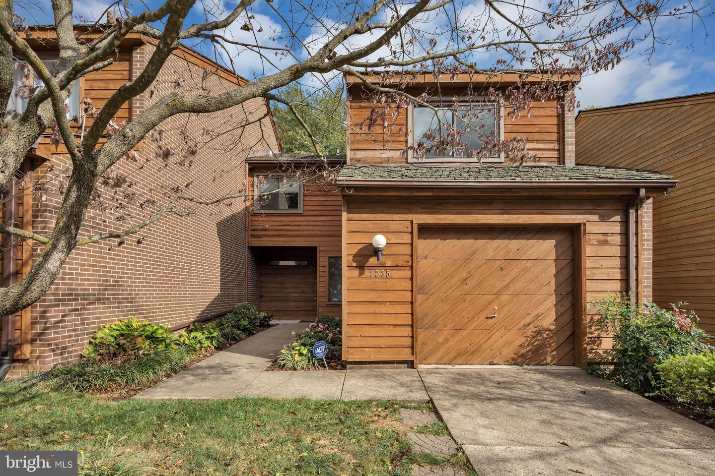 2235 Cedar Cove COURT