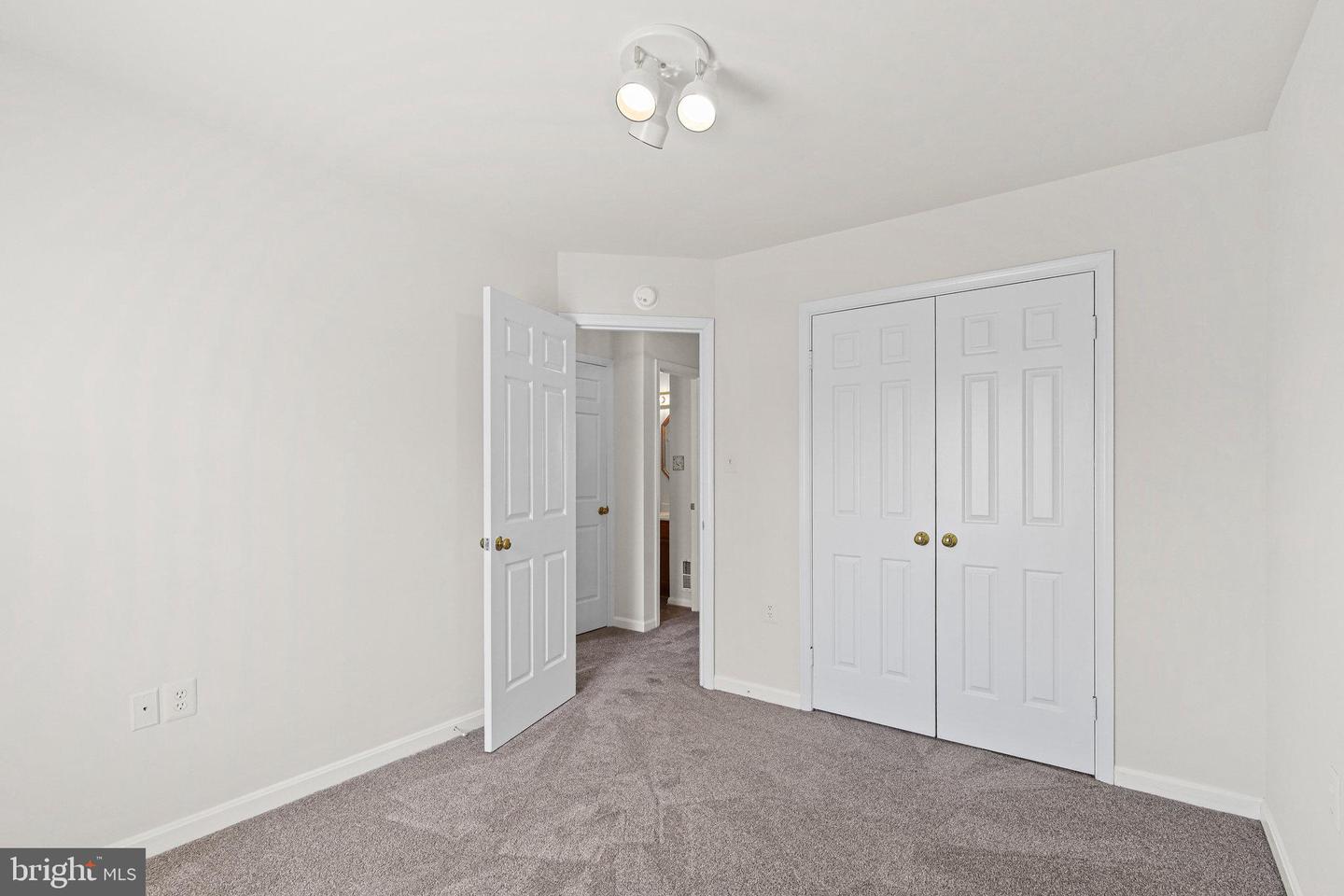 6719 Sunset Woods COURT