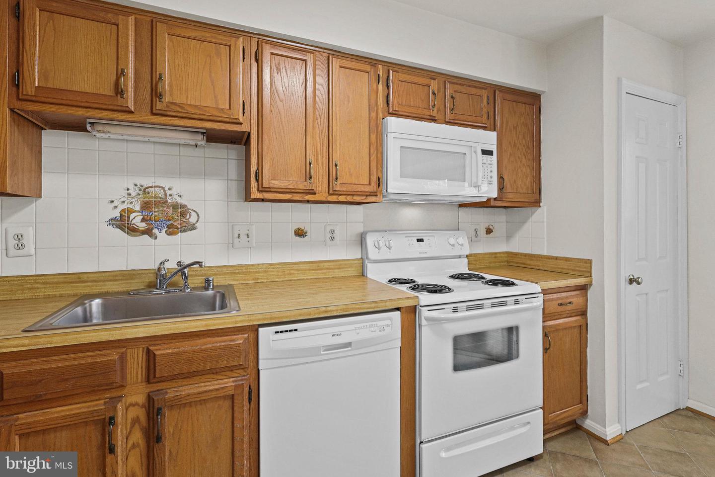 6719 Sunset Woods COURT