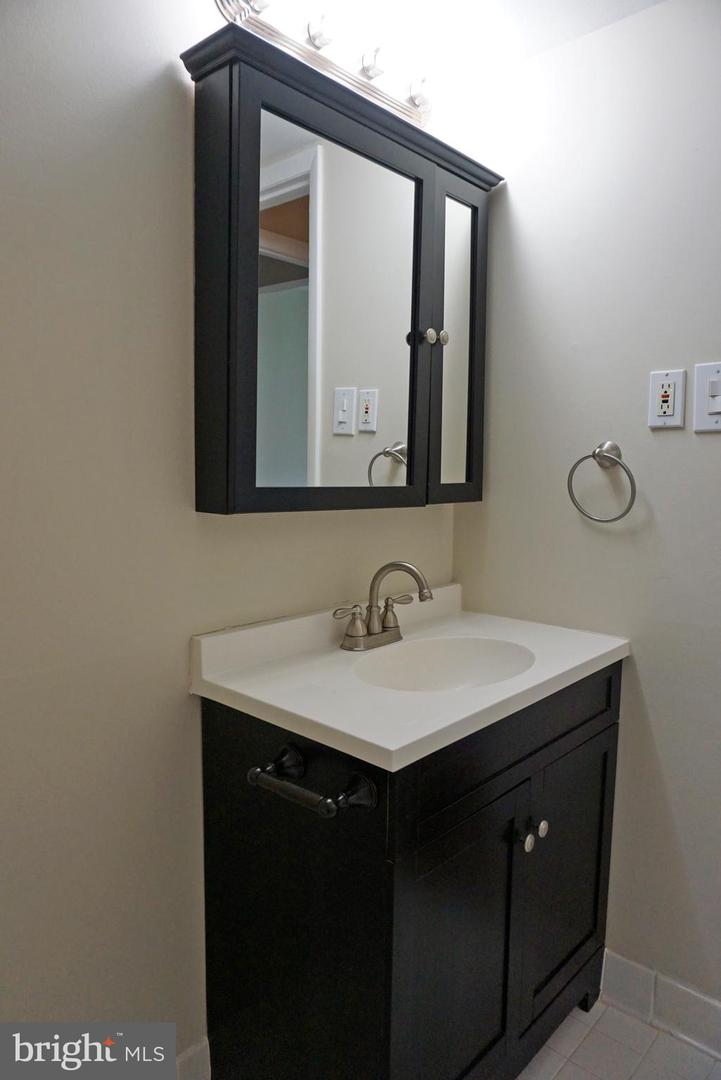 11604 Vantage Hill ROAD Unit: 2A
