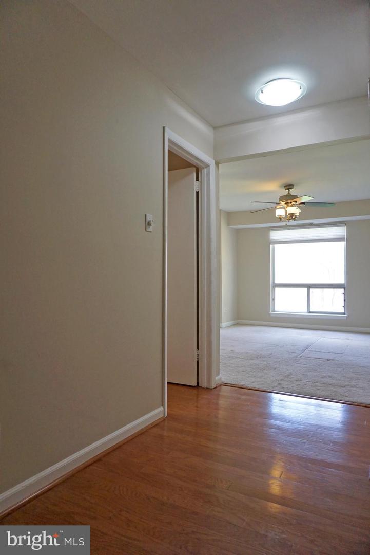 11604 Vantage Hill ROAD Unit: 2A