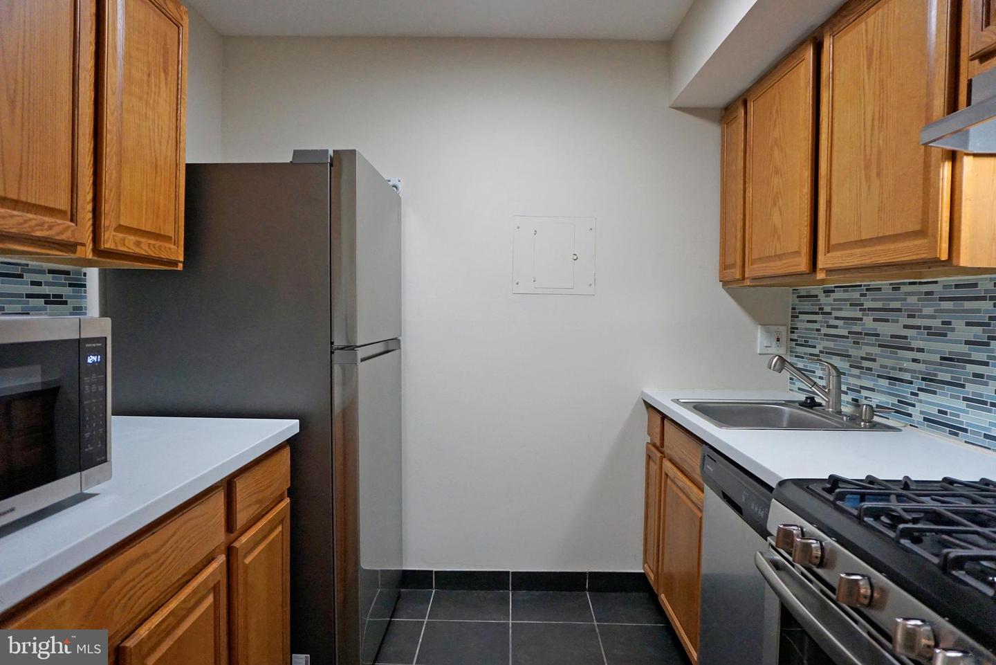 11604 Vantage Hill ROAD Unit: 2A