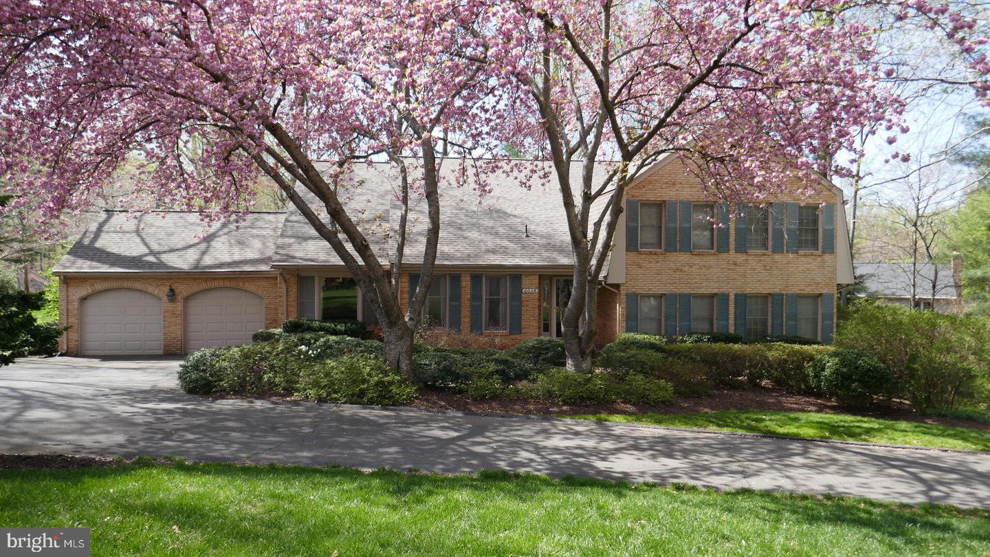 6038 Makely DRIVE