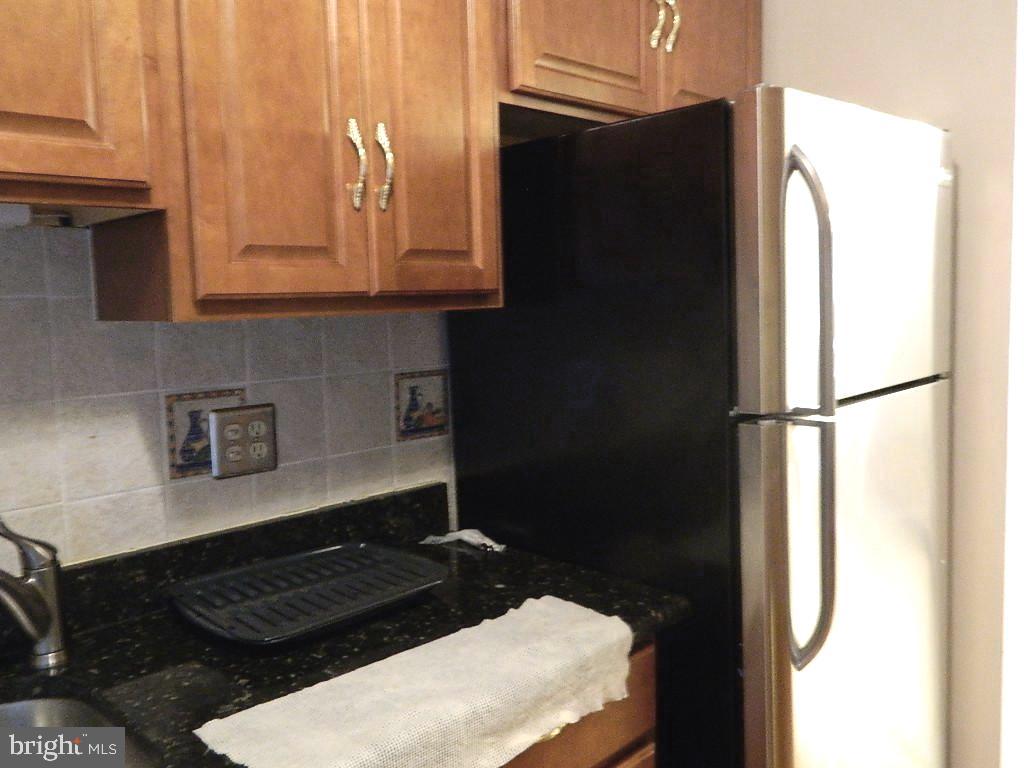 9039 Giltinan COURT