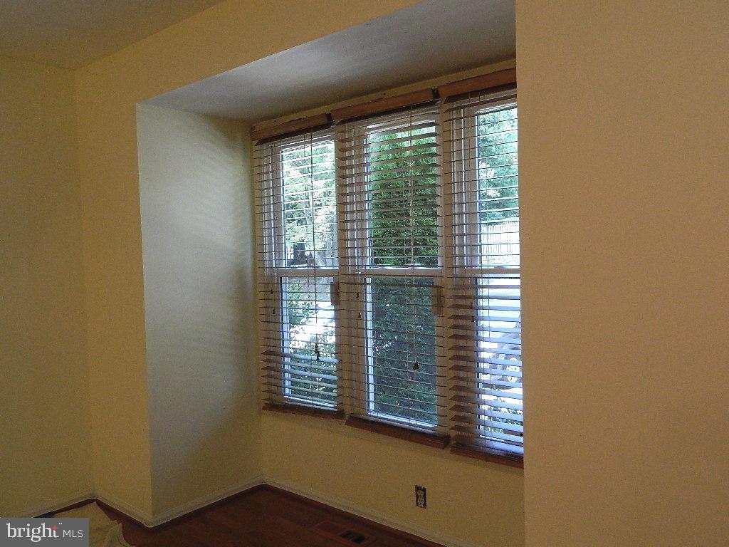 9039 Giltinan COURT