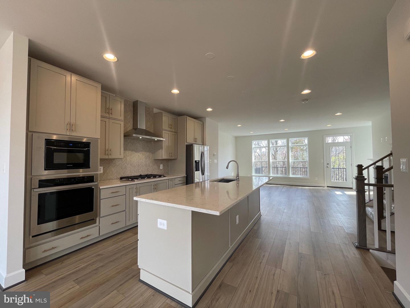 5231 Ridgeview Retreat DRIVE