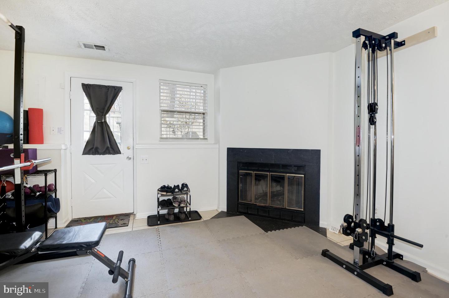 1598 Woodcrest DRIVE