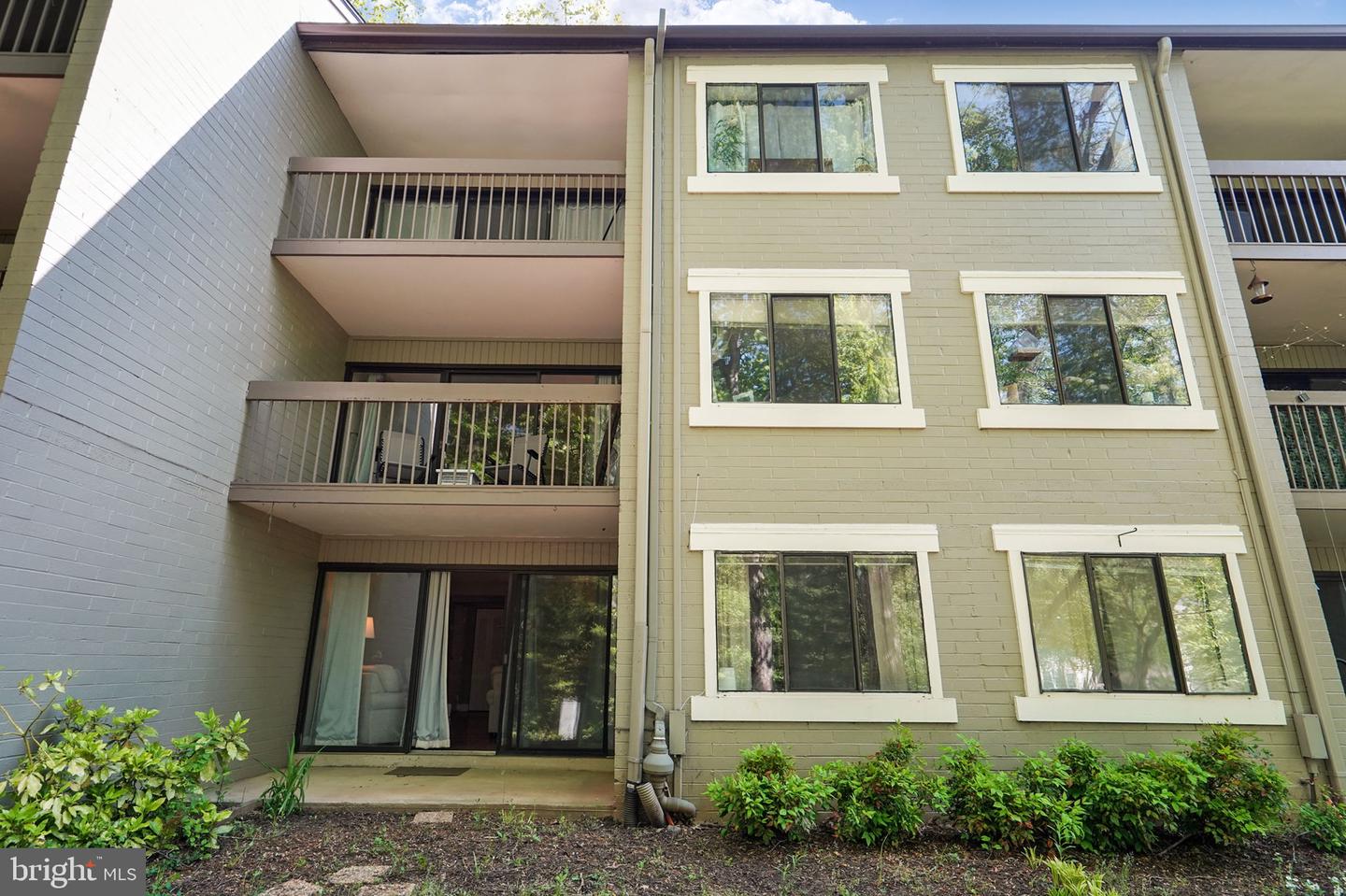 2210 Springwood DRIVE Unit: T7
