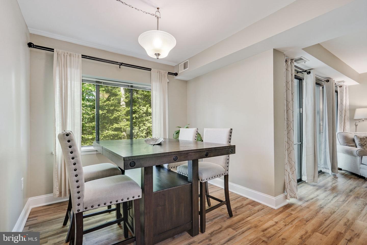 2210 Springwood DRIVE Unit: T7