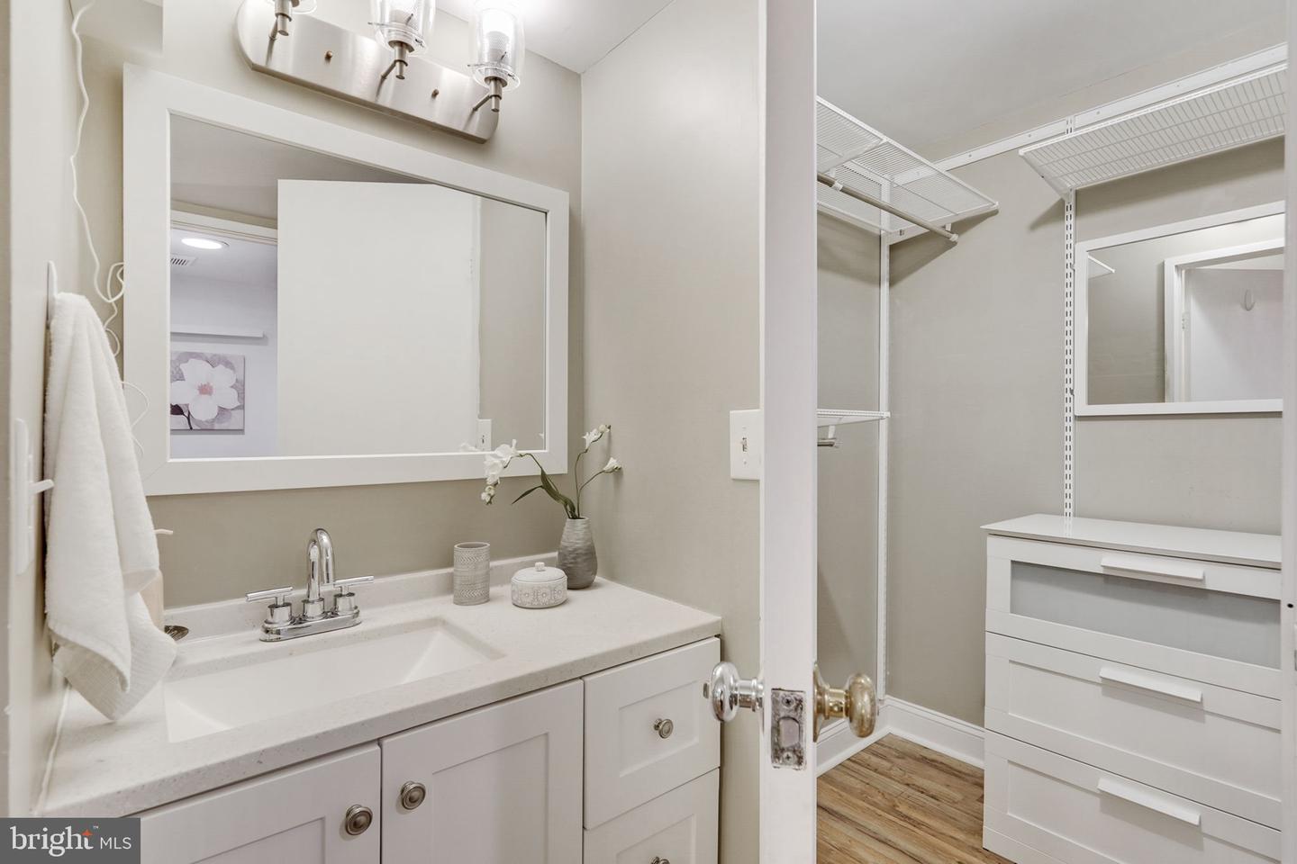 2210 Springwood DRIVE Unit: T7