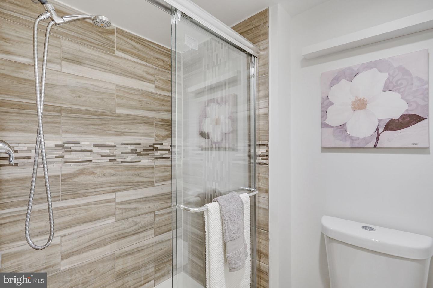 2210 Springwood DRIVE Unit: T7