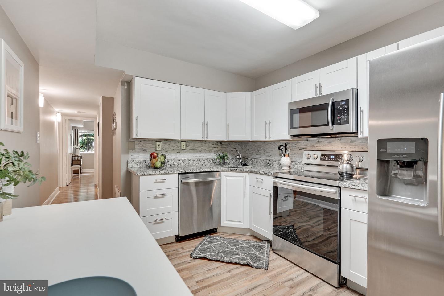 2210 Springwood DRIVE Unit: T7