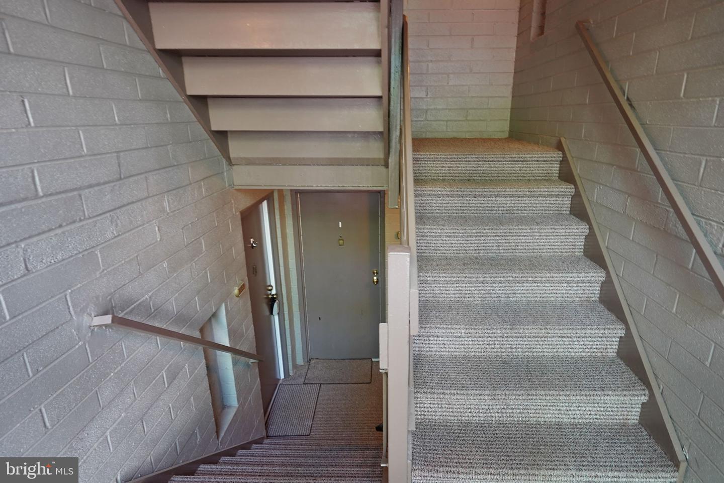 2210 Springwood DRIVE Unit: T7