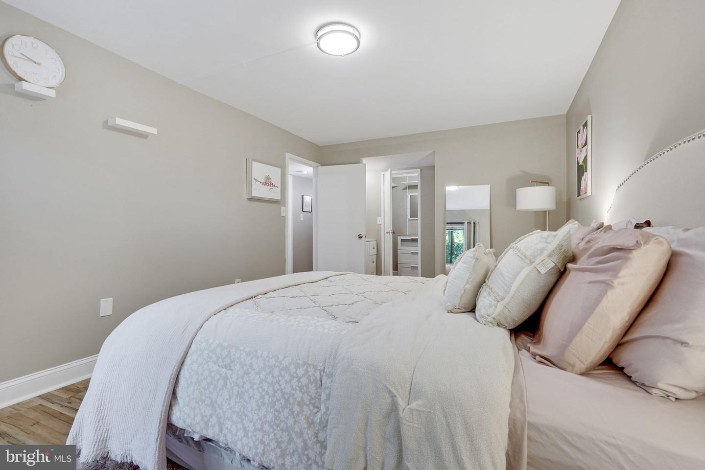 2210 Springwood DRIVE Unit: T7
