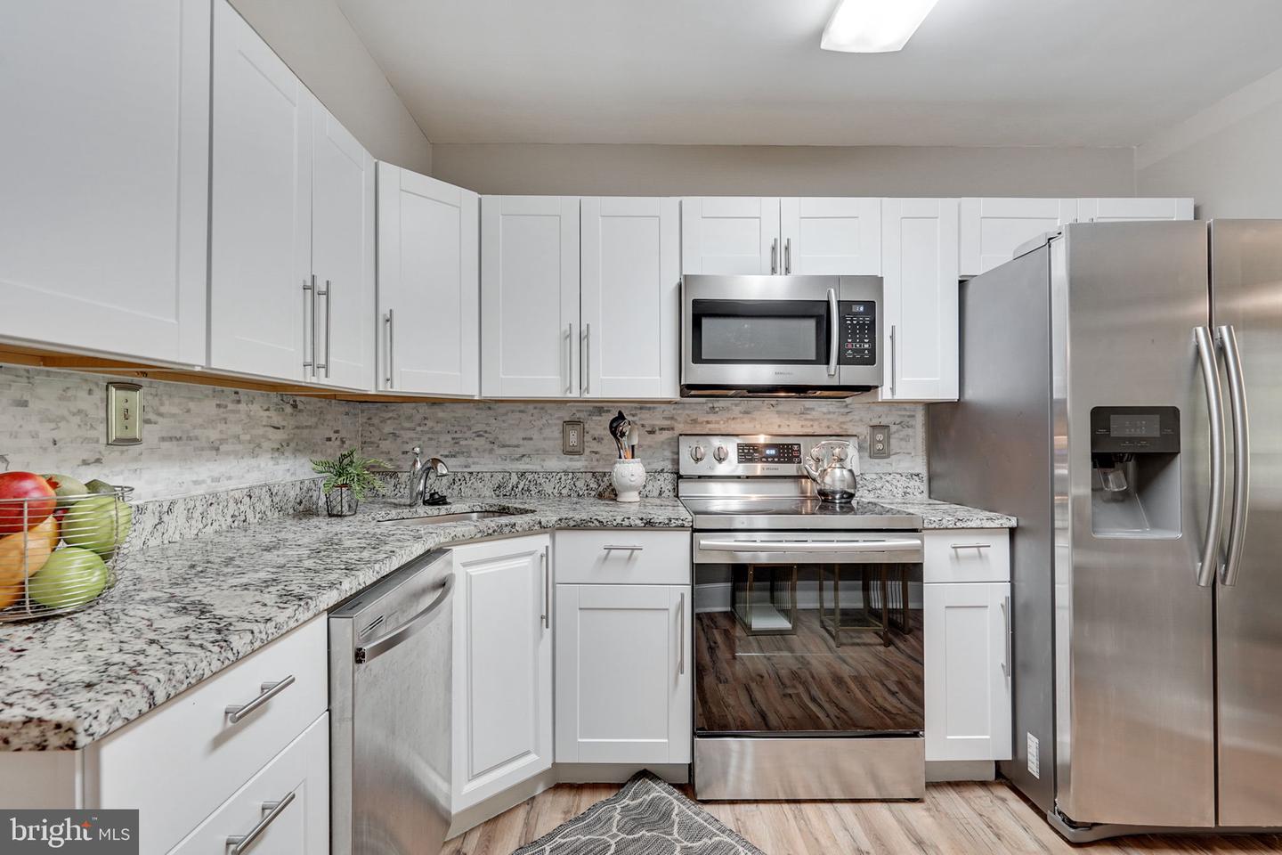 2210 Springwood DRIVE Unit: T7